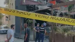 Pas zjarrit në hotelin në Vlorë solidarizim me pushuesit e prekur, akomodim dhe veshmbathje falas Pas zjarrit në hotelin në Vlorë solidarizim me pushuesit e prekur, akomodim dhe veshmbathje falas
