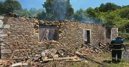 Tragjedia në Shkodër ku vdiq nëna me fëmijët – Gjendet një bombol gazi dhe shishja e benzinës, dyshohet për shpërthim Tragjedia në Shkodër ku vdiq nëna me fëmijët – Gjendet një bombol gazi dhe shishja e benzinës, dyshohet për shpërthim