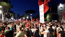 Protesta e 67-të kundër qeverisë në Tiranë Protesta e 67-të kundër qeverisë në Tiranë