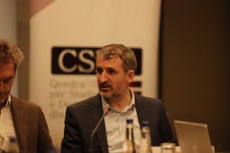 Vazhdimi i seancës konstituive, Miftaraj: Fat i keq që e kemi hise Avni Deharin që është vegël e Kurtit dhe e VV’së për ta shkelë Kushtetutën Vazhdimi i seancës konstituive, Miftaraj: Fat i keq që e kemi hise Avni Deharin që është vegël e Kurtit dhe e VV’së për ta shkelë Kushtetutën