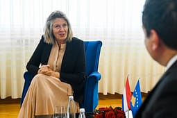 Kurti priti në takim lamtumirës ambasadoren e Holandës, Boven Kurti priti në takim lamtumirës ambasadoren e Holandës, Boven