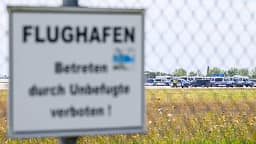Hetuesit gjermanë gjejnë një dron të tretë dhe eksplozivë të dyshuar në aeroportin e Leipzig Hetuesit gjermanë gjejnë një dron të tretë dhe eksplozivë të dyshuar në aeroportin e Leipzig