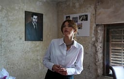 Haxhiu bën homazhe për Ukshin Hotin në ditëlindjen e tij Haxhiu bën homazhe për Ukshin Hotin në ditëlindjen e tij