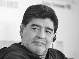 Detajet e ditëve të fundit të jetës së Maradonës zbulohen në gjyq Detajet e ditëve të fundit të jetës së Maradonës zbulohen në gjyq