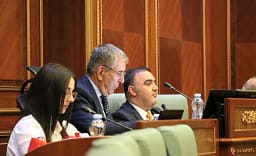 Deklaratat e Deharit për konflikt të mundshëm fizik në Kuvend, reagime të ashpra nga opozita Deklaratat e Deharit për konflikt të mundshëm fizik në Kuvend, reagime të ashpra nga opozita