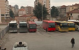 Transportuesit në Strugë paralajmërojnë ndërprerjen e transportit Transportuesit në Strugë paralajmërojnë ndërprerjen e transportit