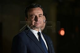 Kurti për Aleancën: S’ka kurrfarë kuptimi të vësh kushte e të refuzosh takimin Kurti për Aleancën: S’ka kurrfarë kuptimi të vësh kushte e të refuzosh takimin