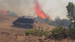 Dy vatra zjarri në Rrëshen, evakuohen katër familje Dy vatra zjarri në Rrëshen, evakuohen katër familje
