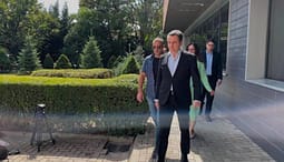 “Urojmë të arrijmë marrëveshje”, deklarata e Kurtit teksa hyn në Kuvend për takim me Abdixhikun “Urojmë të arrijmë marrëveshje”, deklarata e Kurtit teksa hyn në Kuvend për takim me Abdixhikun