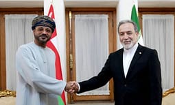 Irani dhe Omani propozojnë korridor të përkohshëm detar në Ngushticën e Hormuzit Irani dhe Omani propozojnë korridor të përkohshëm detar në Ngushticën e Hormuzit