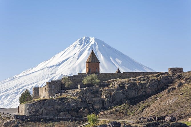 Armenia dhe bjeshka që po zhduket Armenia dhe bjeshka që po zhduket