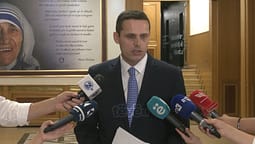 “Janë t’u bo filma” – revolta e opozitës me qasjen e Vetëvendosjes “Janë t’u bo filma” – revolta e opozitës me qasjen e Vetëvendosjes