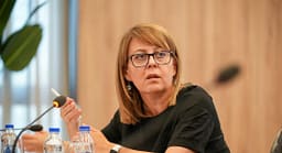 Bajrami: S’ka para të mjaftueshme për libra, por për zgjedhje nga 100 euro për votë i keni të sigurta Bajrami: S’ka para të mjaftueshme për libra, por për zgjedhje nga 100 euro për votë i keni të sigurta