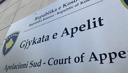 Apeli vërteton aktgjykimin lirues ndaj të akuzuarit për vrasje në tentativë në një autobus më 2002 Apeli vërteton aktgjykimin lirues ndaj të akuzuarit për vrasje në tentativë në një autobus më 2002