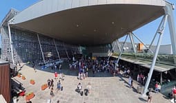 Fluksi në Aeroportin e Tiranës, Rama: Mbi 1.7 milionë pasagjerë në vetëm në muajin gusht Fluksi në Aeroportin e Tiranës, Rama: Mbi 1.7 milionë pasagjerë në vetëm në muajin gusht