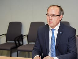 Korrupsioni, kostoja e lartë e jetesës, Hoti: Të gjeturat e NDI tregojnë mashtrimet e dështimet e LVV-së Korrupsioni, kostoja e lartë e jetesës, Hoti: Të gjeturat e NDI tregojnë mashtrimet e dështimet e LVV-së