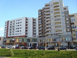 Qendra është komuna më e shtrenjtë e Shkupit për banesa me qira, me çmim 408 denarë për metër katror Qendra është komuna më e shtrenjtë e Shkupit për banesa me qira, me çmim 408 denarë për metër katror