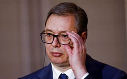 Aleksandar Vuçiq jep dorëheqjen si president i Serbisë Aleksandar Vuçiq jep dorëheqjen si president i Serbisë