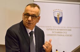 Hasani: Albulena Haxhiu, si u.d. e presidentes, s’mund ta dekretojë kryeministrin e ri Hasani: Albulena Haxhiu, si u.d. e presidentes, s’mund ta dekretojë kryeministrin e ri