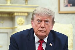 Trump thotë se bisedimet me Iranin rifillojnë më 3 gusht, pasi anuloi “sulmin më të madh që nga Lufta e Dytë Botërore” Trump thotë se bisedimet me Iranin rifillojnë më 3 gusht, pasi anuloi “sulmin më të madh që nga Lufta e Dytë Botërore”