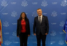 Isufaj takohet me Prattipatin në Ambasdën Amerikane, flasin për vazhdim e bashkëpunimit të sukseshëm me Prokurorinë Speciale Isufaj takohet me Prattipatin në Ambasdën Amerikane, flasin për vazhdim e bashkëpunimit të sukseshëm me Prokurorinë Speciale