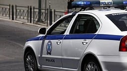 Paratë e drogës pastroheshin në një agjenci pasurish të paluajtshme në Greqi, arrestohet shqiptari Paratë e drogës pastroheshin në një agjenci pasurish të paluajtshme në Greqi, arrestohet shqiptari
