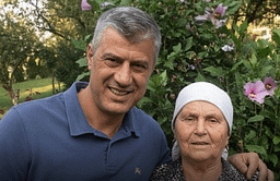 Edhe këtë ditëlindje pa të birin pranë, nëna e Thaçit mbush 89 vjet Edhe këtë ditëlindje pa të birin pranë, nëna e Thaçit mbush 89 vjet