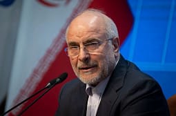 Kryeparlamentari iranian: Vendi po përballet me një luftë të gjithanshme ekonomike, SHBA përpiqet të nxisë përçarje të brendshme Kryeparlamentari iranian: Vendi po përballet me një luftë të gjithanshme ekonomike, SHBA përpiqet të nxisë përçarje të brendshme