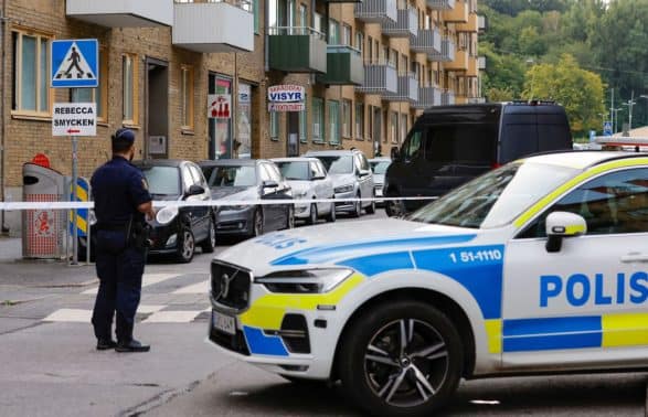 I riu nga Mitrovica vritet me thikë në Suedi, pista kryesore konflikti mes familjeve -Arrestohen 3 të dyshuar I riu nga Mitrovica vritet me thikë në Suedi, pista kryesore konflikti mes familjeve -Arrestohen 3 të dyshuar