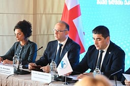 Gashi në Tbilisi: Përballja me sfidat e shumta kërkon përpjekje të përbashkët dhe solidaritet Gashi në Tbilisi: Përballja me sfidat e shumta kërkon përpjekje të përbashkët dhe solidaritet