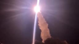 Irani kundërpërgjigjet me raketa dhe dronë pas sulmeve të SHBA-së Irani kundërpërgjigjet me raketa dhe dronë pas sulmeve të SHBA-së