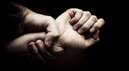 Shtatë raste të dhunës në familje u raportuan në 24 orët e fundit, katër persona dërgohen në mbajtje Shtatë raste të dhunës në familje u raportuan në 24 orët e fundit, katër persona dërgohen në mbajtje