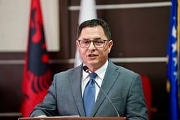 Kryetari i Malishevës reagon pas vdekjes së policit Altin Kryeziu: Humbje e madhe për familjen dhe Policinë Kryetari i Malishevës reagon pas vdekjes së policit Altin Kryeziu: Humbje e madhe për familjen dhe Policinë
