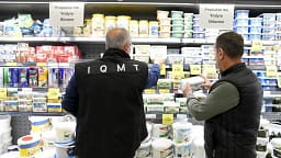 MINTI nis aksionin e kontrolleve për qumështin: Produktet me etiketa të pasakta do të hiqen nga tregu MINTI nis aksionin e kontrolleve për qumështin: Produktet me etiketa të pasakta do të hiqen nga tregu