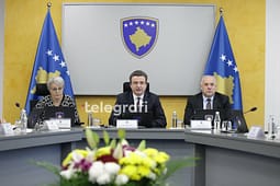 Kurti: Kemi edhe gjashtë ditë për ta zgjedhur presidentin, zgjedhjet e reja mund të shmangen Kurti: Kemi edhe gjashtë ditë për ta zgjedhur presidentin, zgjedhjet e reja mund të shmangen