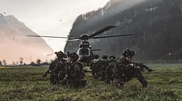Zviceranët do të votojnë nëse do ta forcojnë neutralitetin e t’i japin fund bashkëpunimit me NATO-n në kohë paqeje Zviceranët do të votojnë nëse do ta forcojnë neutralitetin e t’i japin fund bashkëpunimit me NATO-n në kohë paqeje