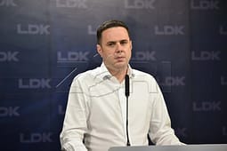 Abdixhiku: Ne po propozojmë e para meje prej zarfave e kanë marrë vesh kush u bë president Abdixhiku: Ne po propozojmë e para meje prej zarfave e kanë marrë vesh kush u bë president