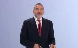 Përplasje të ashpra në Kuvend, Klosi-Berishës: Kishe Gazideden në SHISH që ka vrarë njerëz, ne kemi tjetër standard Përplasje të ashpra në Kuvend, Klosi-Berishës: Kishe Gazideden në SHISH që ka vrarë njerëz, ne kemi tjetër standard