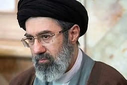 Udhëheqësi suprem i Iranit u bën thirrje vendeve myslimane të njohin “armikun e vërtetë” Udhëheqësi suprem i Iranit u bën thirrje vendeve myslimane të njohin “armikun e vërtetë”