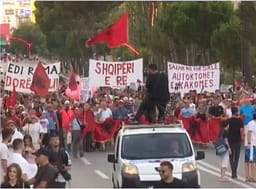 Protesta në Tiranë në ditën e 65-të, kërkesat e pandryshuara Protesta në Tiranë në ditën e 65-të, kërkesat e pandryshuara
