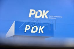 PDK-ja mohon se Kurti u dërgoi ftesë për takim PDK-ja mohon se Kurti u dërgoi ftesë për takim