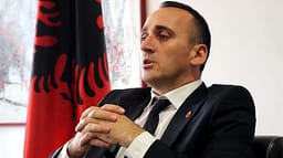 Syla: Deklaratat e Kurtit për UÇK-në janë të çuditshme dhe të vona Syla: Deklaratat e Kurtit për UÇK-në janë të çuditshme dhe të vona