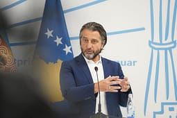 Rama thotë se Supremja e ka refuzuar kërkesën e VV per anulimin e vendimit për biletat: Dashakëqij e të padijshëm Rama thotë se Supremja e ka refuzuar kërkesën e VV per anulimin e vendimit për biletat: Dashakëqij e të padijshëm