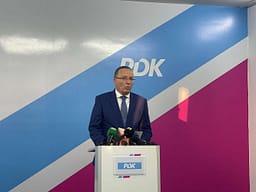 Hamza pas intervistës së Thaçit: Ty dhe shokët e tu ju presim më 16 shtator në Prishtinë Hamza pas intervistës së Thaçit: Ty dhe shokët e tu ju presim më 16 shtator në Prishtinë