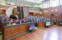 Deputetja e Aleancës thotë se i kanë siguruar nënshkrimet për seancë të jashtëzakonshme: Do të qëndrojmë në sallë Deputetja e Aleancës thotë se i kanë siguruar nënshkrimet për seancë të jashtëzakonshme: Do të qëndrojmë në sallë