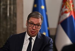 Vuçiq për letrën që i çoi Sekretarit të NATO’s: Desha të lë gjurmë me shkrim, pres që ai të më telefonojë Vuçiq për letrën që i çoi Sekretarit të NATO’s: Desha të lë gjurmë me shkrim, pres që ai të më telefonojë