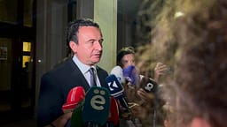 6 deputetë të LDK-së kundër Sejdiut, a do t’i kërkojë VV-ja votat e Aleancës?- Flet Kurti 6 deputetë të LDK-së kundër Sejdiut, a do t’i kërkojë VV-ja votat e Aleancës?- Flet Kurti
