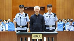 Themeluesi i gjigantit kinez të pasurive të paluajtshme Evergrande dënohet me burgim të përjetshëm Themeluesi i gjigantit kinez të pasurive të paluajtshme Evergrande dënohet me burgim të përjetshëm