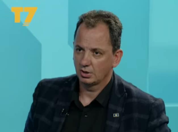 “Edhe pse janë në Listën “Guxo”, Gërvalla e Peci ishin dy luftëtarët më të mëdhenj kundër Vjosa Osmanit”, ish deputeti me kritika “Edhe pse janë në Listën “Guxo”, Gërvalla e Peci ishin dy luftëtarët më të mëdhenj kundër Vjosa Osmanit”, ish deputeti me kritika