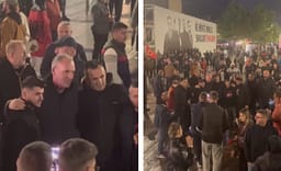 Nata e 10 e protestës, qytetarët mblidhen në sheshin e Prishtinës kundër dënimit të ish-krerëve të UÇK’së, shihet edhe Fatmir Limaj Nata e 10 e protestës, qytetarët mblidhen në sheshin e Prishtinës kundër dënimit të ish-krerëve të UÇK’së, shihet edhe Fatmir Limaj